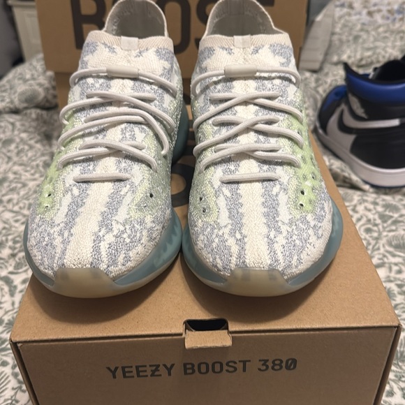 Yeezy 380 Blue Alien Size 12 Used 9.5/10 condition, worn once - Picture 4 of 12